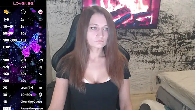 Snapshot of PamelaYoun chatting on 11/04/25, 03:05 PamelaYoun online show from 11/04/25, 03:05