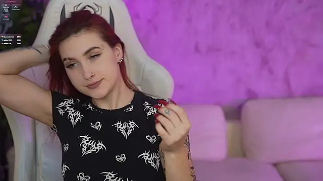 Magnetic Mia  online show from 01/19/25, 01:10