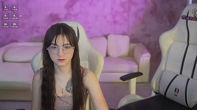 Magnetic Mia  online show from 03/08/26, 03:10