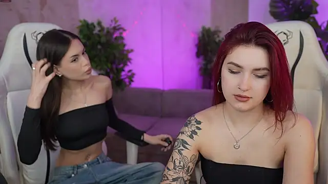 Magnetic Mia  online show from 03/04/25, 09:07