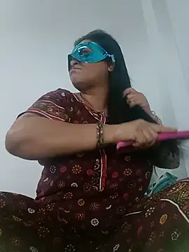 Snapshot of Punjabi_beauty123 chatting on 10/31/25, 03:03 Punjabi beauty123 online show from 10/31/25, 03:03