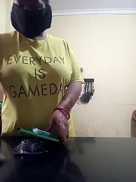 Snapshot of Punjabi_beauty123 chatting on 02/19/25, 04:12 Punjabi beauty123 online show from 02/19/25, 04:12