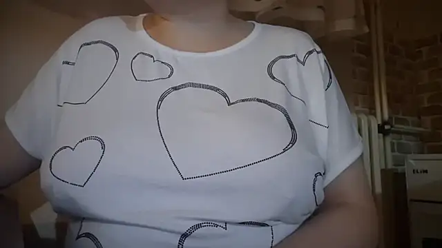 AalinnaK online show from 12/01/25, 06:31