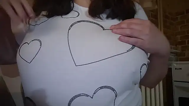 AalinnaK online show from 12/15/25, 08:03