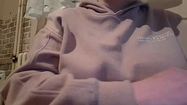 AalinnaK online show from 02/24/25, 03:42