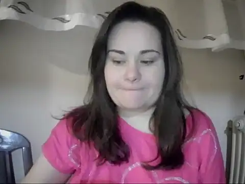 AalinnaK online show from 02/05/26, 07:21