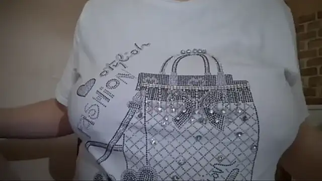 AalinnaK online show from 01/13/26, 01:04