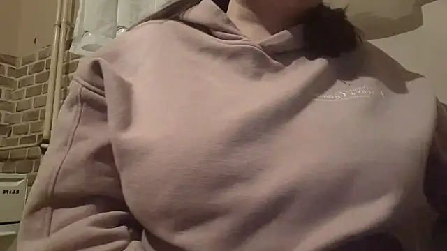 AalinnaK online show from 02/17/25, 12:00