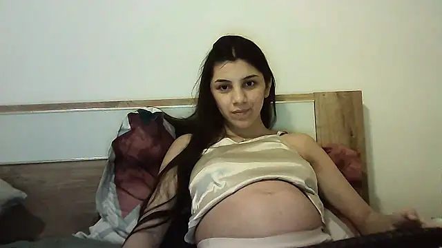 Snapshot of Ahotkittyxxx chatting on 10/28/25, 08:08 Ahotkittyxxx online show from 10/28/25, 08:08