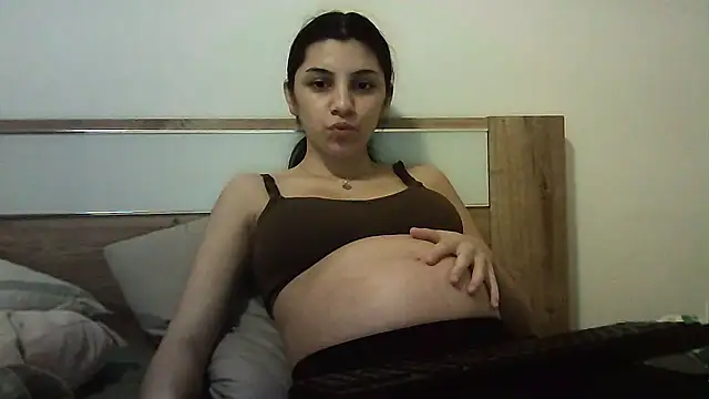 Snapshot of Ahotkittyxxx chatting on 11/15/25, 06:12 Ahotkittyxxx online show from 11/15/25, 06:12