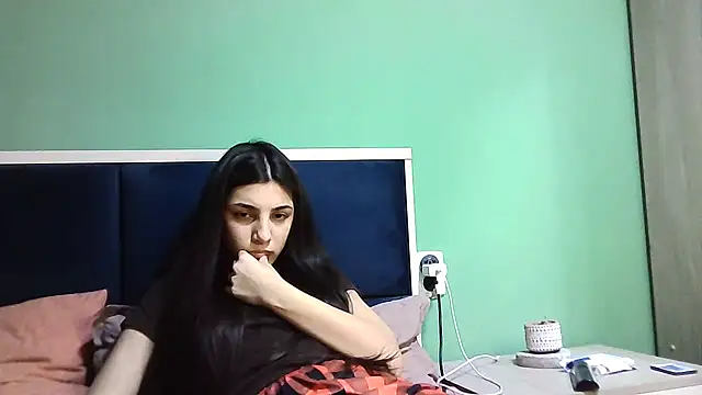 Snapshot of Ahotkittyxxx chatting on 01/04/25, 04:43 Ahotkittyxxx online show from 01/04/25, 04:43