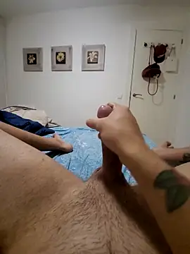 Snapshot of omarito100 chatting on 09/17/25, 11:18 omarito100 online show from 09/17/25, 11:18