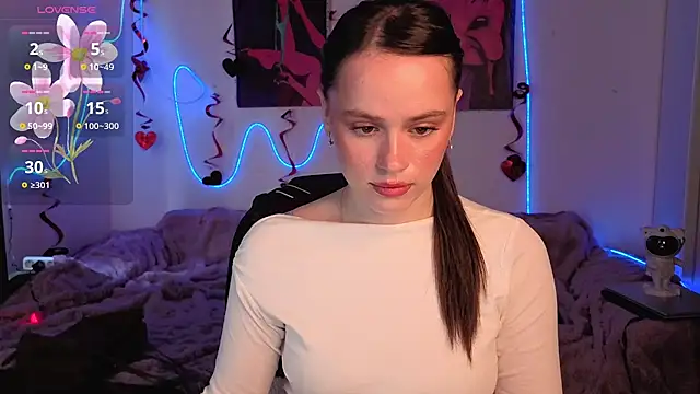 Emillias online show from 03/12/26, 02:10