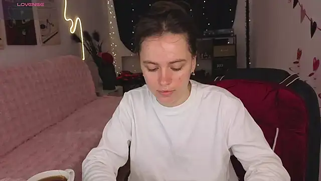 Emillias online show from 02/21/26, 08:05