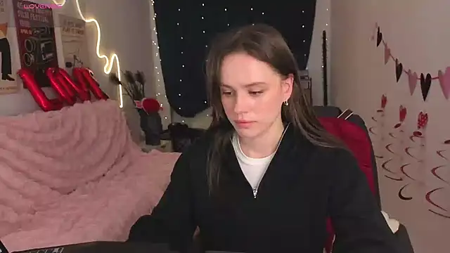 Emillias online show from 02/12/26, 02:06