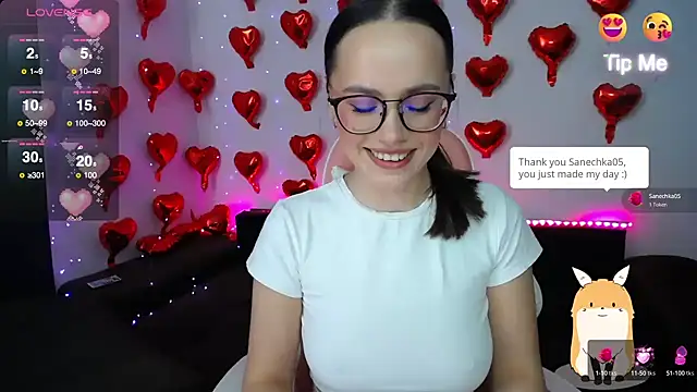 Snapshot of Emillias chatting on 03/18/25, 09:23 Emillias online show from 03/18/25, 09:23
