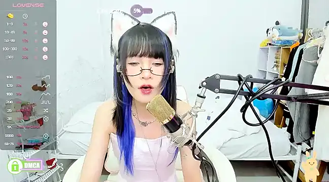 Snapshot of RassieRaph chatting on 12/04/24, 06:11 RassieRaph online show from 12/04/24, 06:11