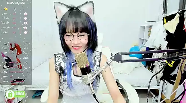 Snapshot of RassieRaph chatting on 02/17/25, 05:01 RassieRaph online show from 02/17/25, 05:01