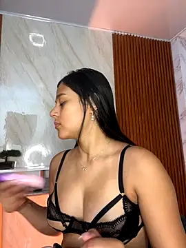 floriamANDjazmin online show from 11/06/25, 06:56