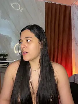 floriamANDjazmin online show from 05/05/26, 07:06