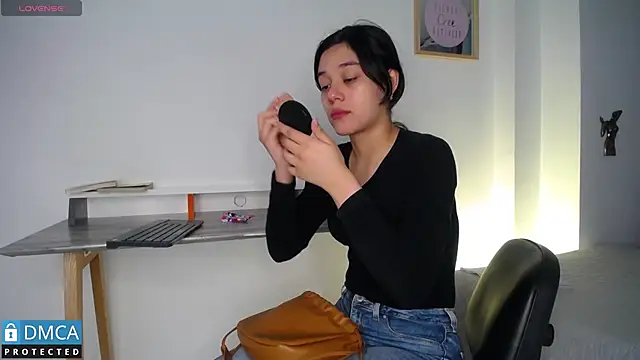 Snapshot of floriamANDjazmin chatting on 02/28/25, 03:04 floriamANDjazmin online show from 02/28/25, 03:04