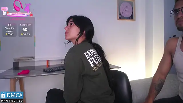 Snapshot of floriamANDjazmin chatting on 03/20/25, 03:13 floriamANDjazmin online show from 03/20/25, 03:13