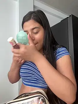 floriamANDjazmin online show from 03/15/26, 08:49