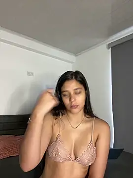 floriamANDjazmin online show from 12/16/25, 06:34