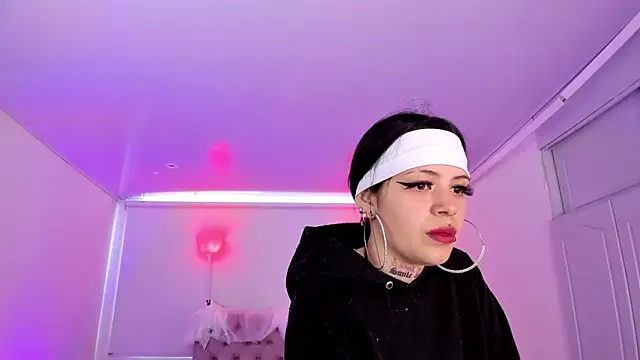 AuroraDiaz online show from 10/13/25, 06:09