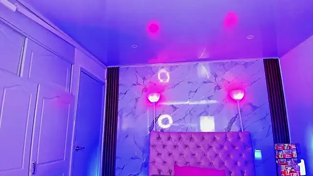 AuroraDiaz online show from 12/22/25, 07:25