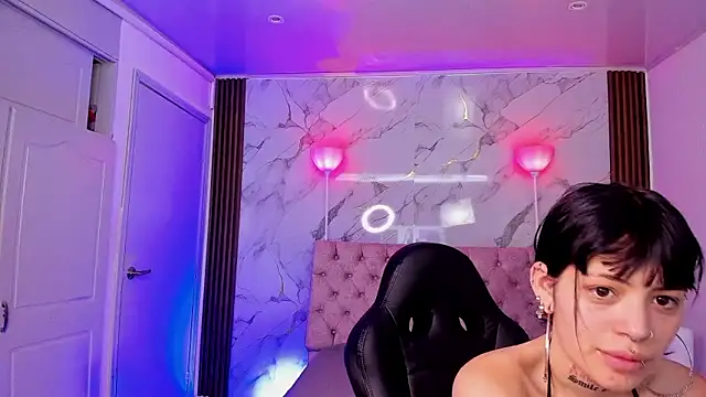 AuroraDiaz online show from 12/03/25, 07:13