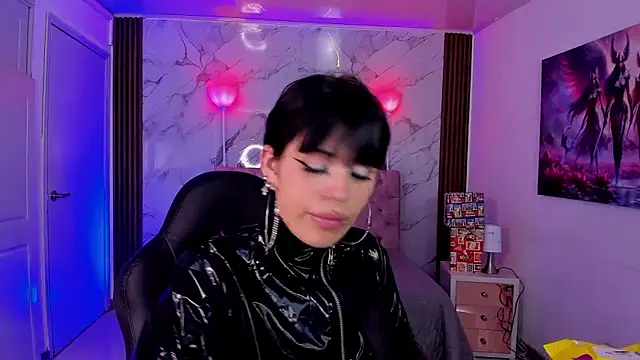 AuroraDiaz online show from 12/16/25, 09:08