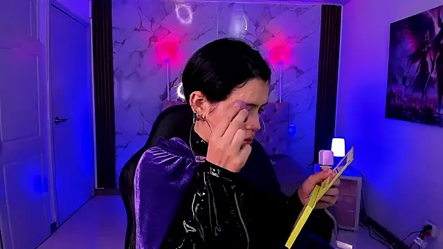 AuroraDiaz online show from 11/21/25, 07:57