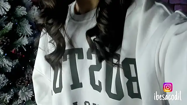 adriana allien online show from 01/07/25, 11:35