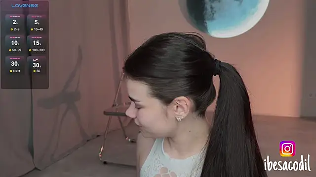 adriana allien online show from 05/07/26, 10:57