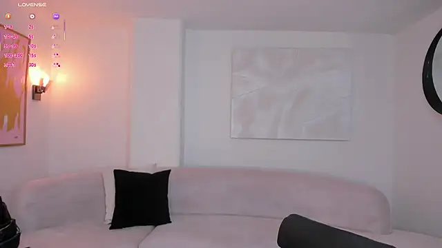 TaraLawrence online show from 11/14/25, 02:59