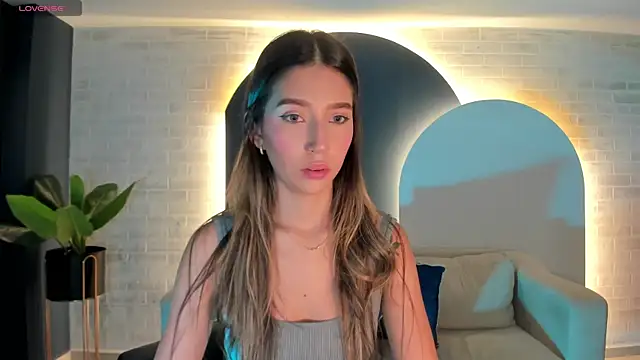 TaraLawrence online show from 10/15/25, 03:38