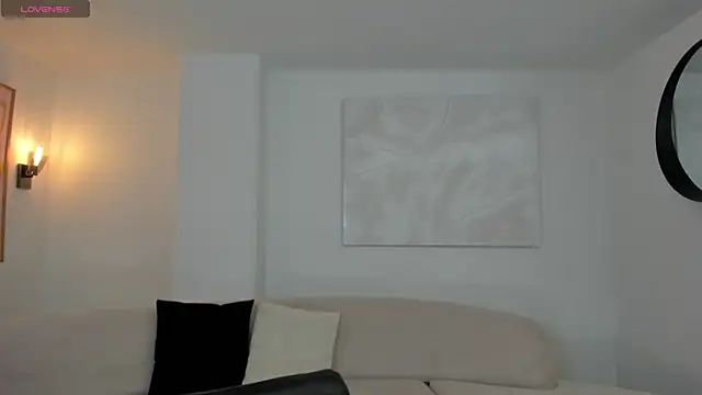 TaraLawrence online show from 02/09/26, 04:32