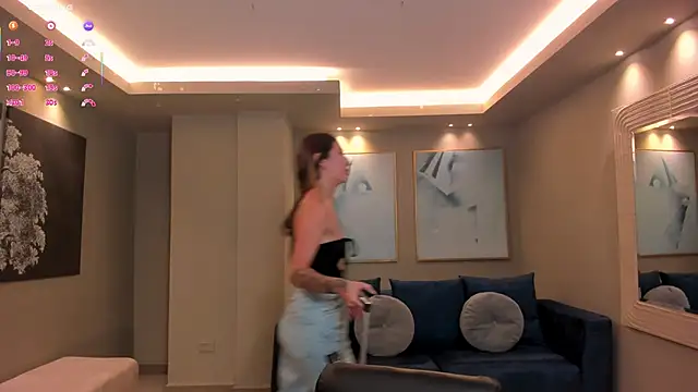 TaraLawrence online show from 11/06/25, 04:27