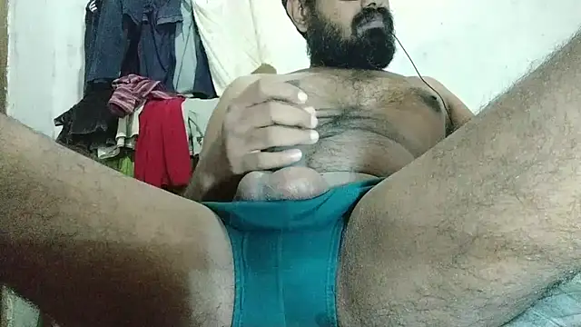 Snapshot of SLFUCKBOY69 chatting on 10/18/25, 05:37 SLFUCKBOY69 online show from 10/18/25, 05:37