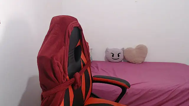 madelyn30 online show from 10/01/25, 09:36