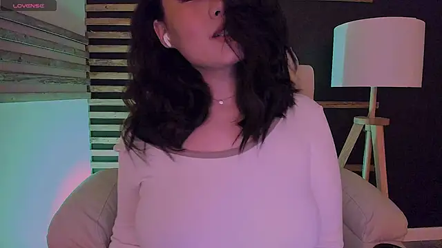 kimmy chi  online show from 02/05/25, 06:15