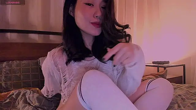 kimmy chi  online show from 03/12/25, 06:00