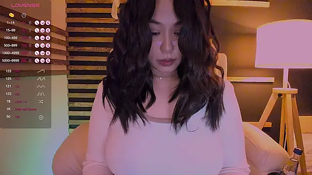 kimmy chi  online show from 02/18/25, 04:58