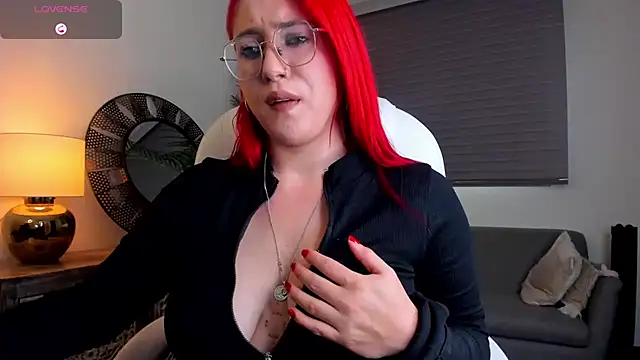 Snapshot of miss_julietaa chatting on 03/18/25, 02:50 miss julietaa online show from 03/18/25, 02:50