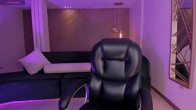 AllisonRogersX online show from 11/25/25, 02:45