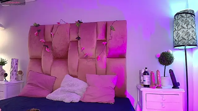 SweetBonniie online show from 10/06/25, 12:06