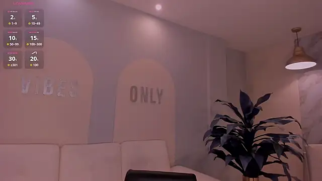 MaddisonLowe online show from 07/14/26, 02:05