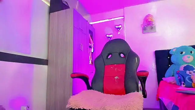 Hellen moons   online show from 03/09/26, 07:17