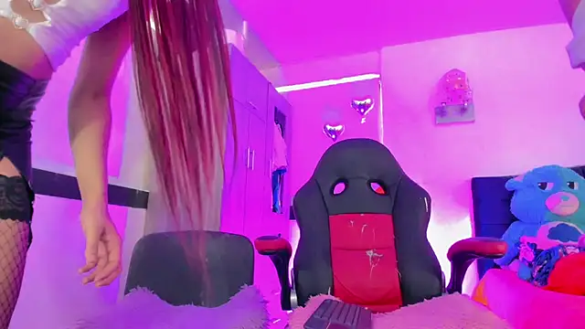 Hellen moons   online show from 03/07/26, 07:19